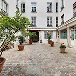 2 Bedroom In The Heart Of Le Marais