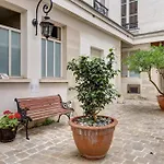 2 Bedroom In The Heart Of Le Marais