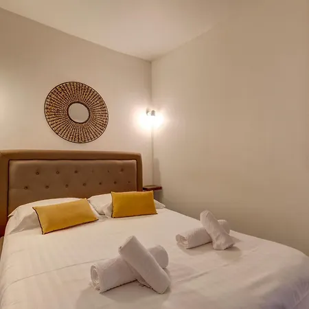 Apartment 2 Bedroom In The Heart Of Le Marais