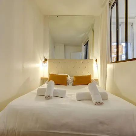 2 Bedroom In The Heart Of Le Marais Apartment *