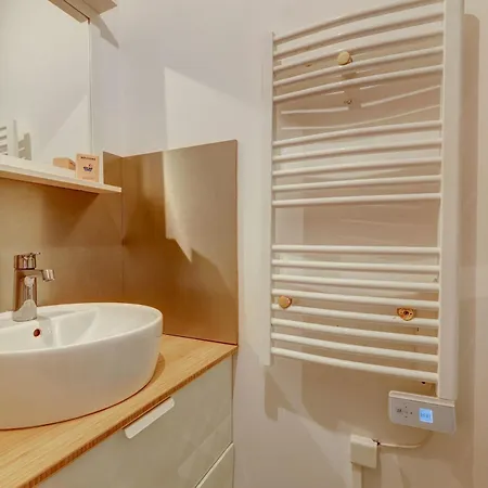 2 Bedroom In The Heart Of Le Marais Paris