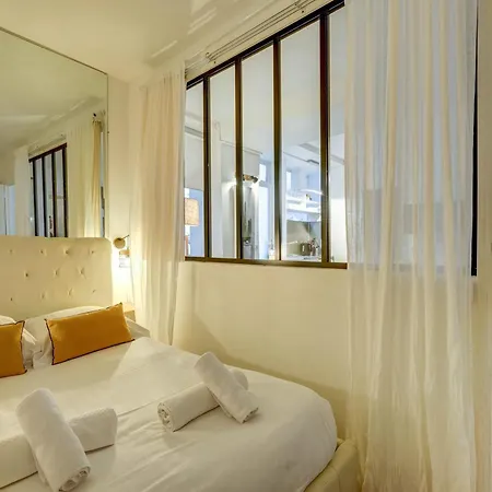 2 Bedroom In The Heart Of Le Marais Apartment Paris